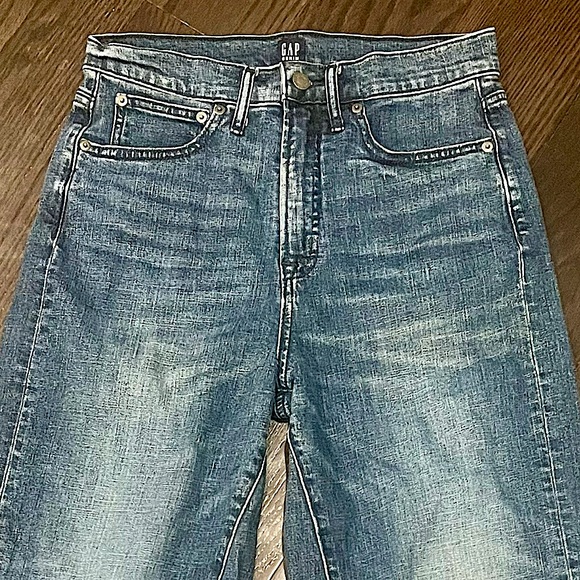 GAP High-Rise Wide Leg Cut-Off Jeans - Picture 13 of 16